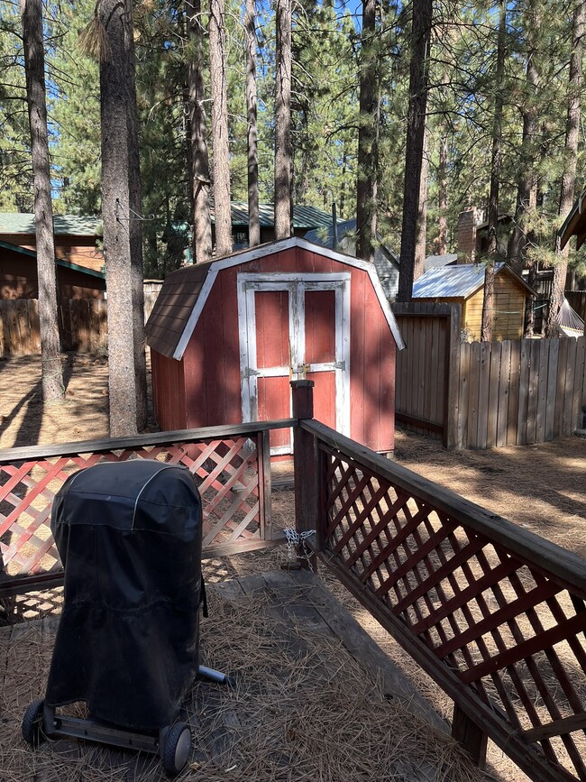 Building Photo - 3066 Oakland Ave