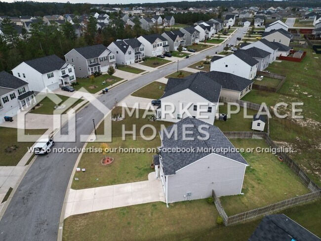 Building Photo - 559 Post Oak Ln