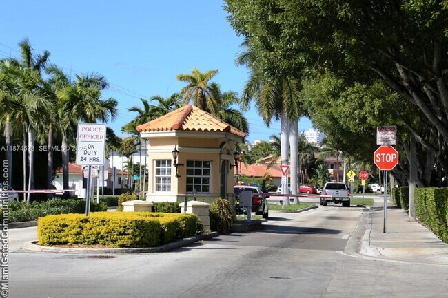 Building Photo - 3626 NE 168th St