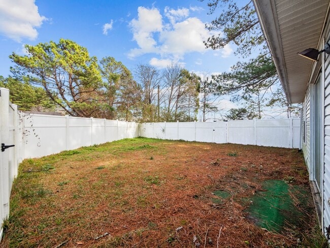 Building Photo - Welcome to Foxhorn Village!