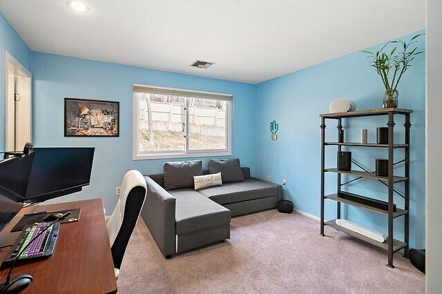 Building Photo - 248 Kenrick St
