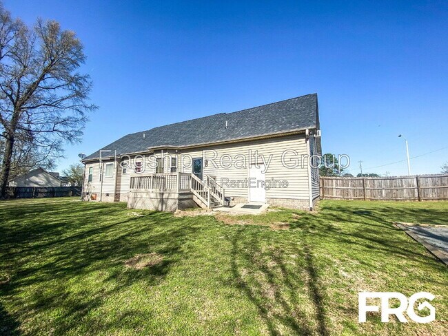 Building Photo - 101 Autumn Ridge Dr