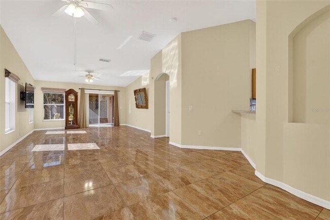 Building Photo - 156 Grand Canal Dr