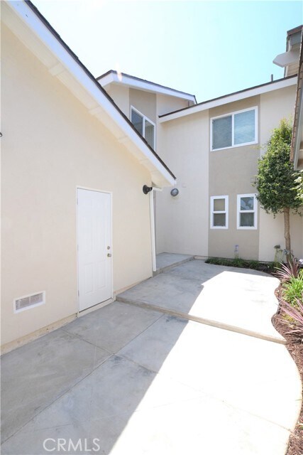 Building Photo - 5 Spicewood Way