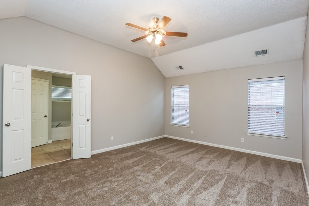 Building Photo - 7135 Maple Grove Rd