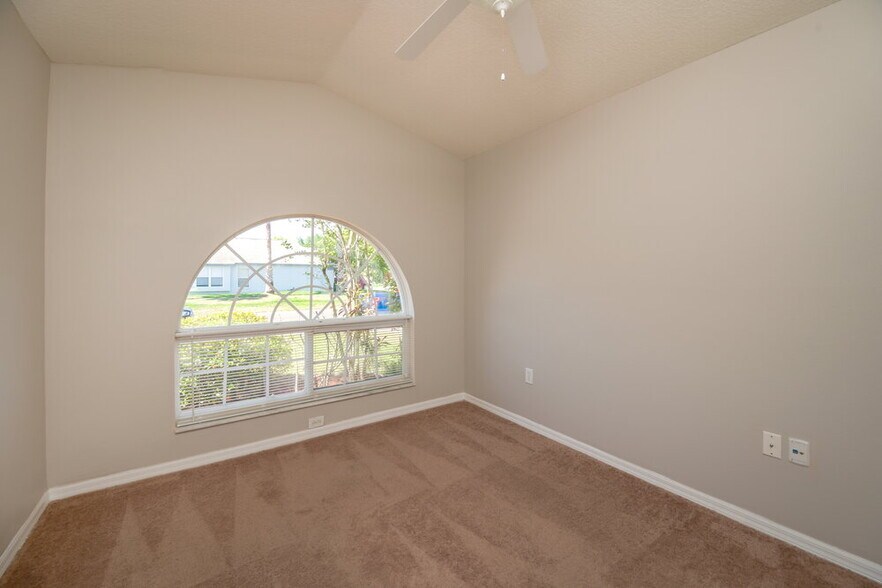 Building Photo - 30801 Tremont Dr