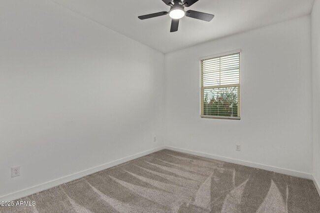 Building Photo - 4942 N 194th Dr