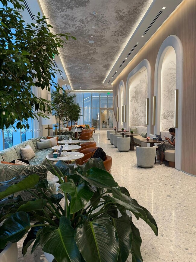 Building Photo - 77 SE 5th St