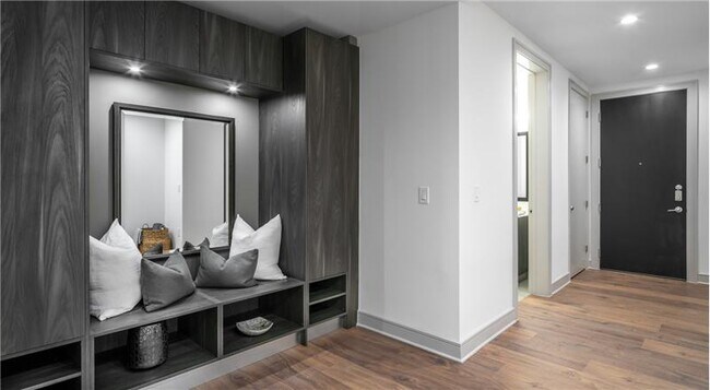 Building Photo - 3410 Yoakum Blvd