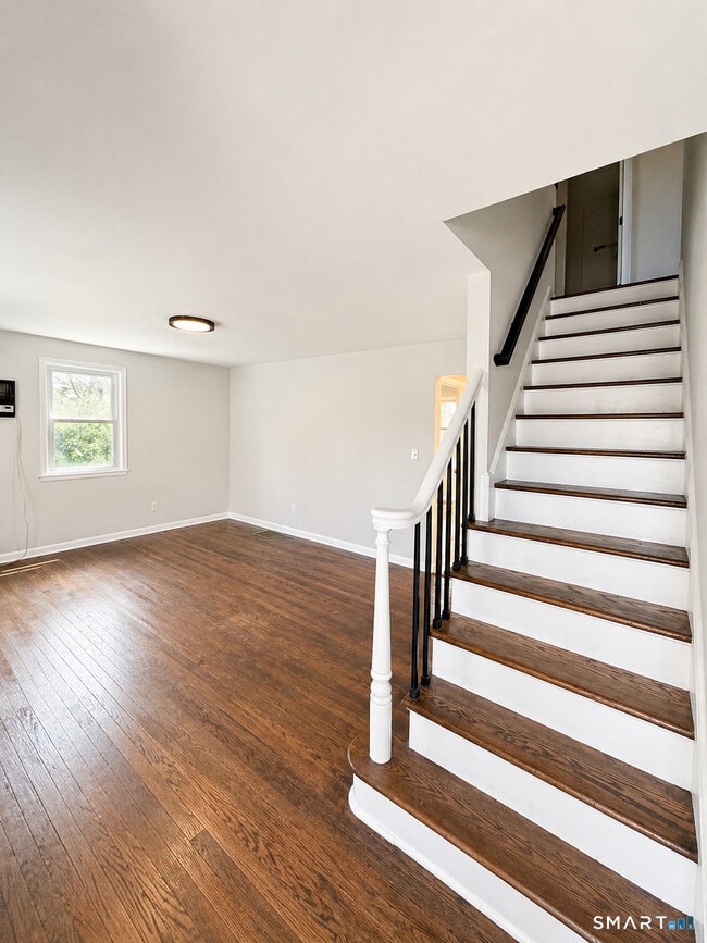 Building Photo - 405 Wilcoxson Ave