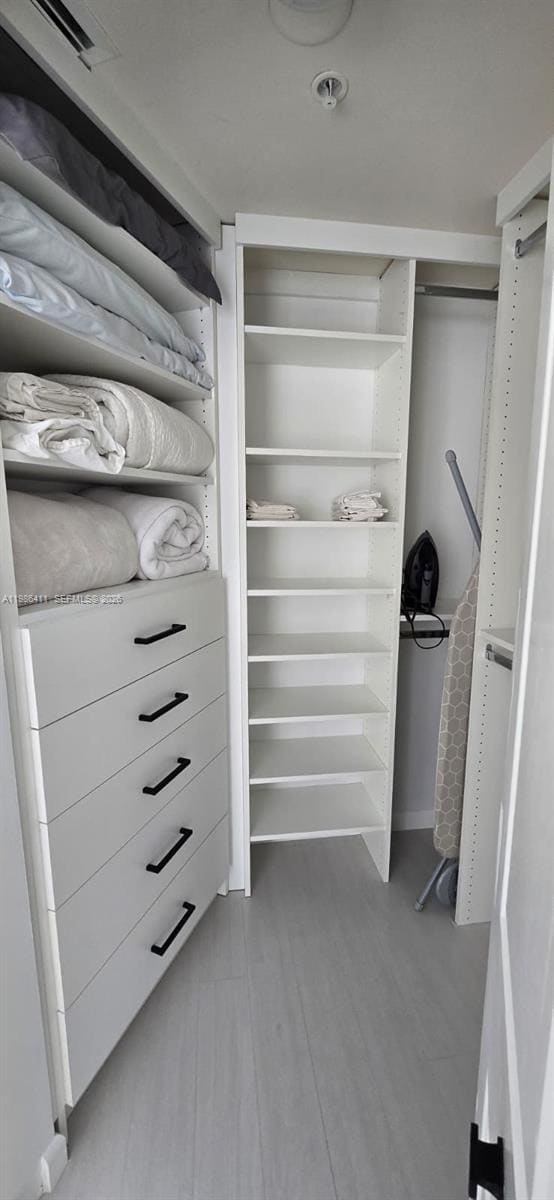 Building Photo - 347 N New River Dr E