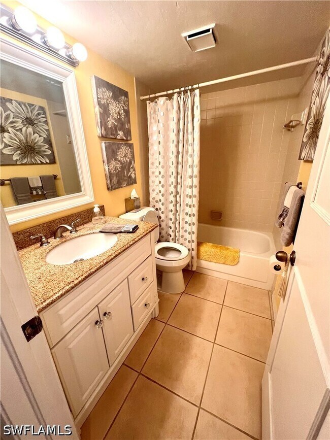 Building Photo - 4240 Chantelle Dr
