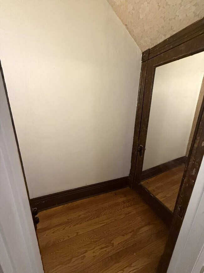 Building Photo - 1544 D St