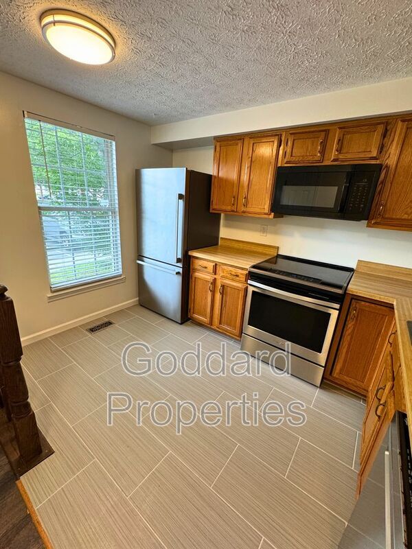 Building Photo - 1353 E Spring Meadow Ct