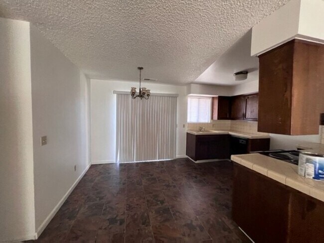 Building Photo - 3627-3633 S Shady St