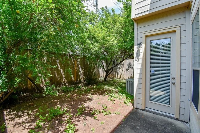 Building Photo - 2612 Starboard Point Dr