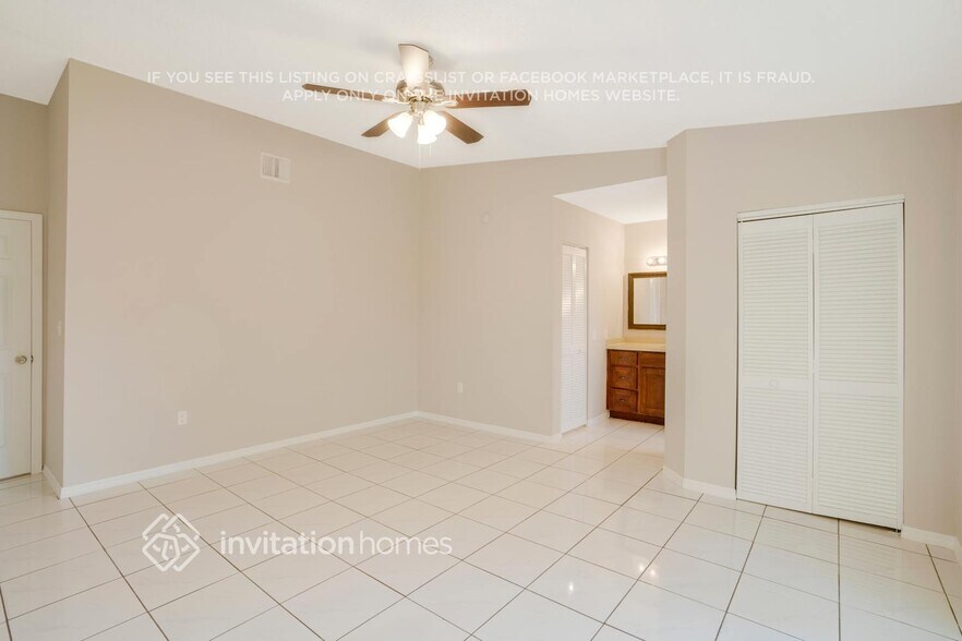 Building Photo - 16850 SW 92nd Ave