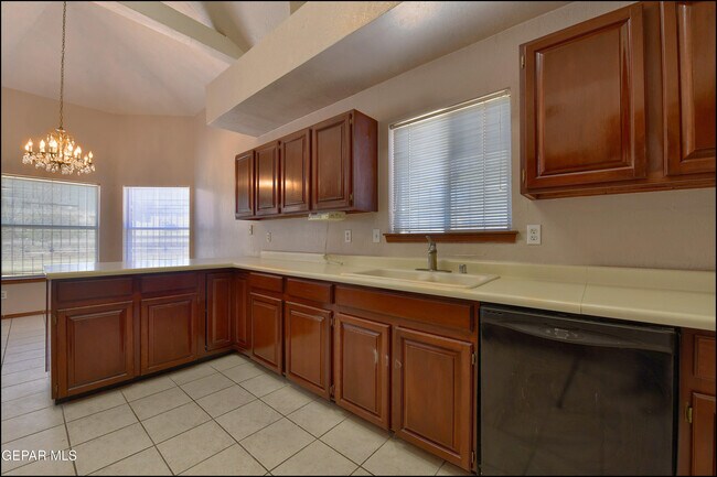 Building Photo - 6451 Loma De Cristo Dr