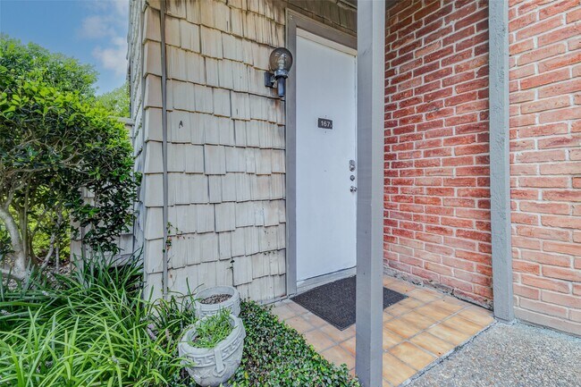 Building Photo - 2829 Timmons Ln