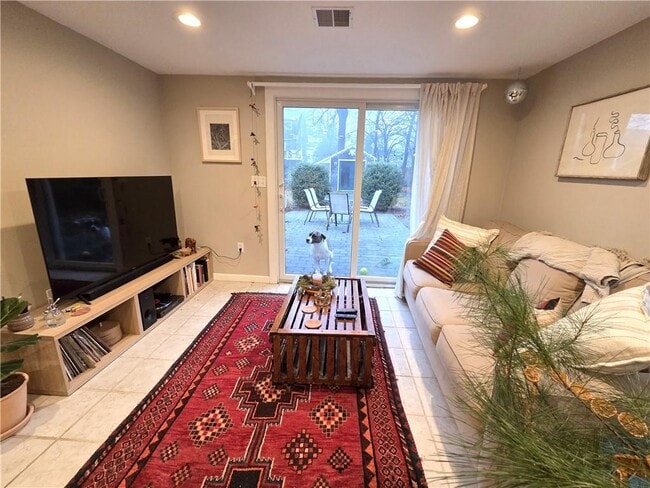 Building Photo - 78 Nautilus St