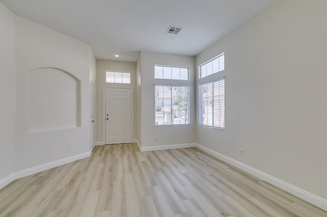 Building Photo - Newly Renovated 3-Bedroom Home in Summerlin