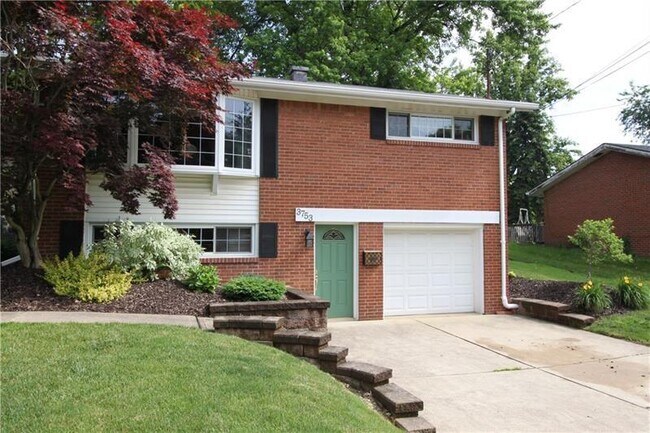 Building Photo - 3753 Evergreen Dr