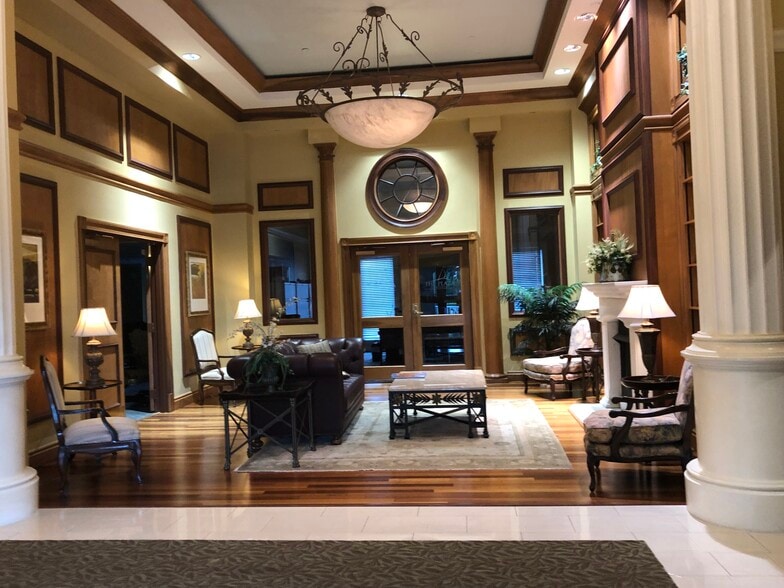 Condo Building Library - 400 E Bay St