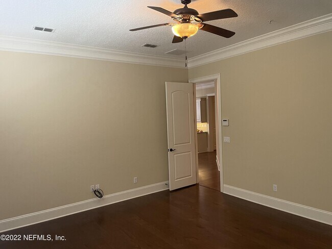 Building Photo - 1406 Sunset View Ln