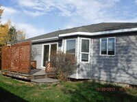 Building Photo - Centrally Located and Updated 3BD 2BA