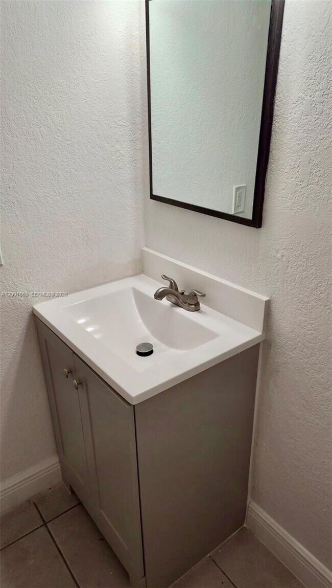 Building Photo - 1111 NW 19th Ave