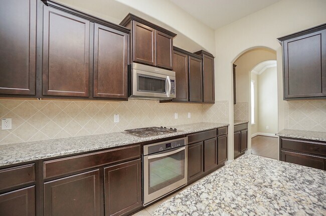 Building Photo - 28515 Pleasant Forest Dr