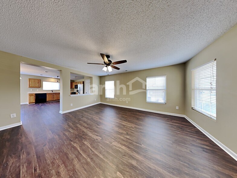 Building Photo - 3779 Marshlane Way