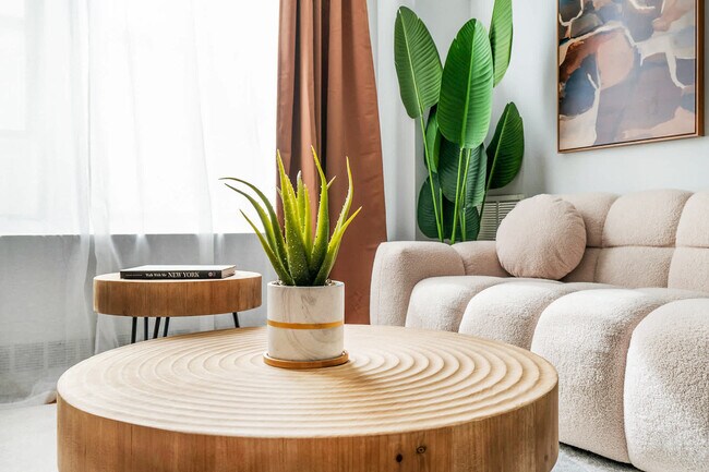 Building Photo - 234 W 73rd St