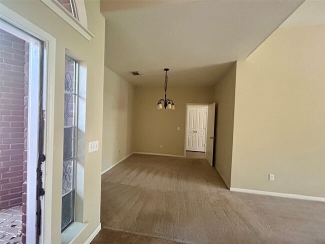 Building Photo - 23 Tivoli Garden Ct