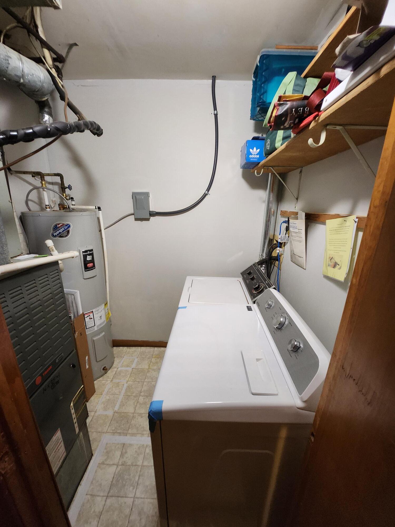 shared laundry - 222 Stribling Ave