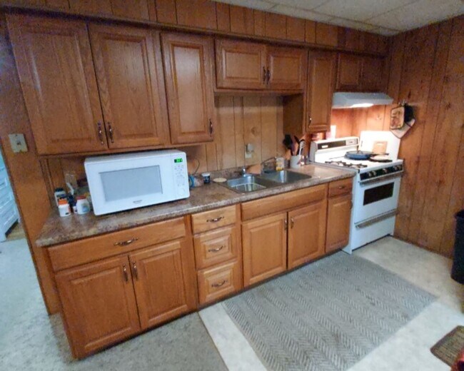 Building Photo - 438 Jacobs Ln