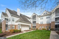 Building Photo - 6520 Lake Park Dr