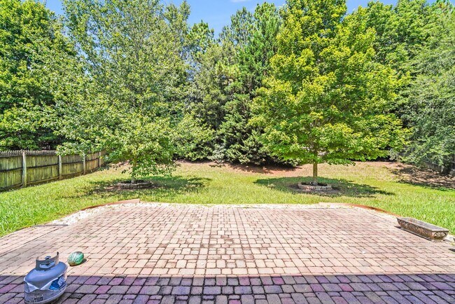 Building Photo - Beautiful 3BR/2.5BA Near Rivergate & Charl...