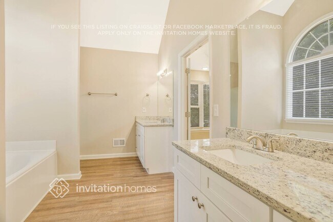 Building Photo - 2447 Doubletree Dr NW