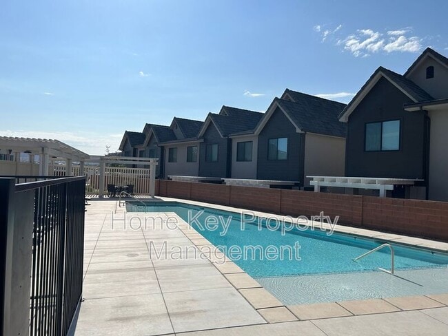 Building Photo - 960 Heritage Dr
