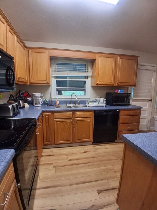 Building Photo - 289 Speedwell Acres Rd
