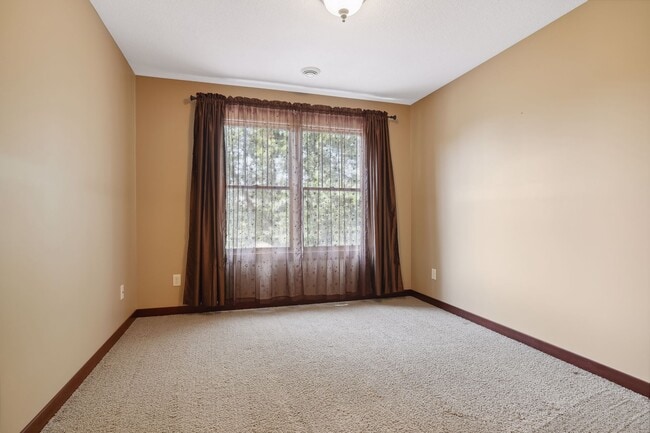 Building Photo - 14272 Grantaire Ln N