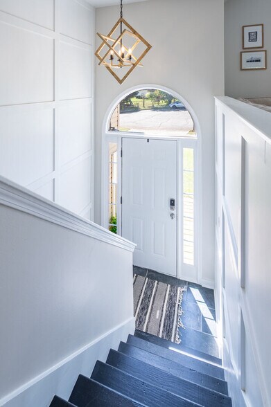 Building Photo - 18 Huntcliff Dr