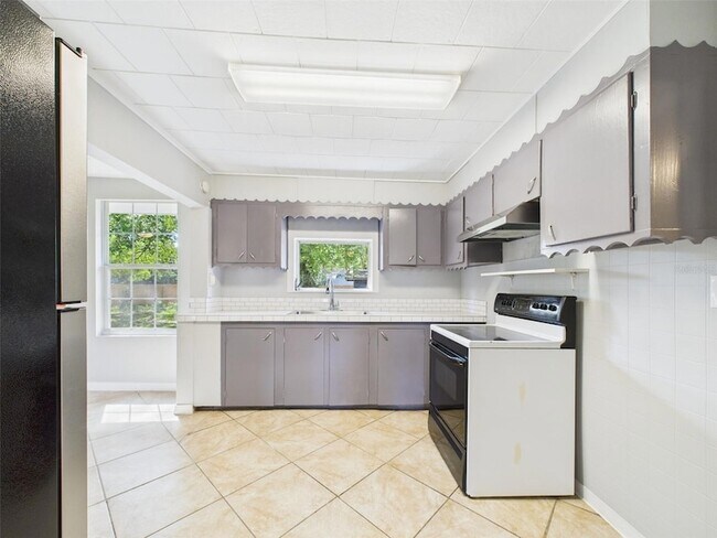 Building Photo - 348 Gordon Ave