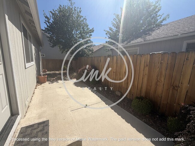 Building Photo - Beautiful 2 Bedroom Home Close to Downtown Gardnerville