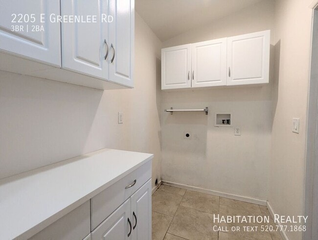 Building Photo - 2205 E Greenlee Rd