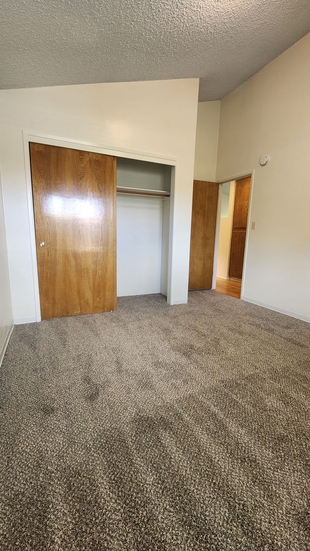 Building Photo - 3509 Rosemary Ct