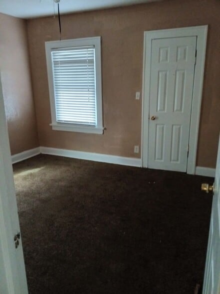 Building Photo - 3312 Monroe Ave