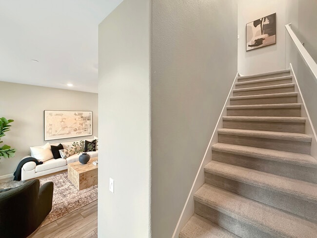 Building Photo - 262 Agustin Narvaez St