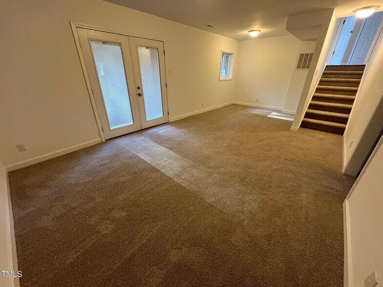Building Photo - Room in House on Forge Rd